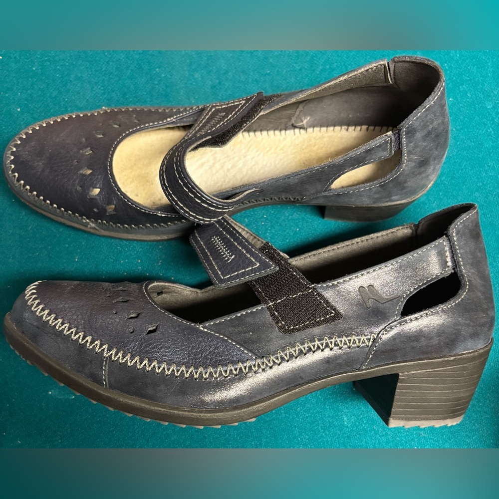 Suave Shoes Made in Portugal Navy Colour